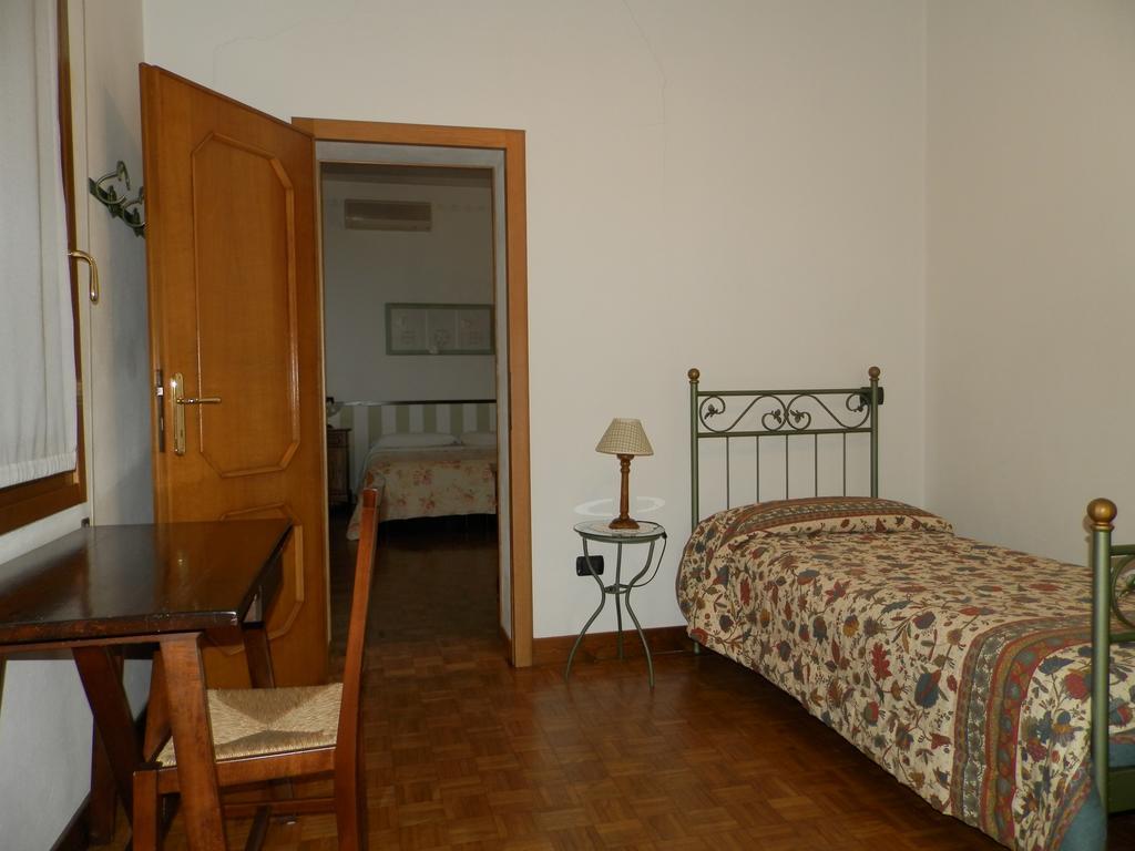 Agriturismo Cà Rossa Pegognaga Quarto foto